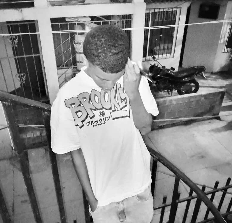 Lilcwer77n Offline XXX chat