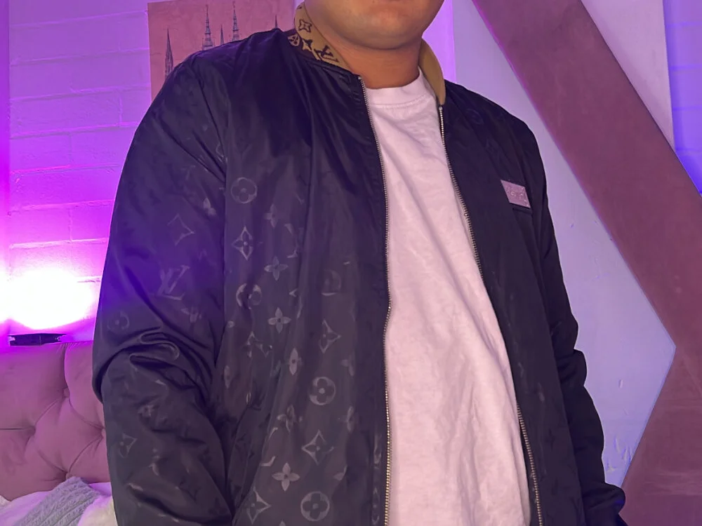 Offline XXX chat Aaron_Kingg