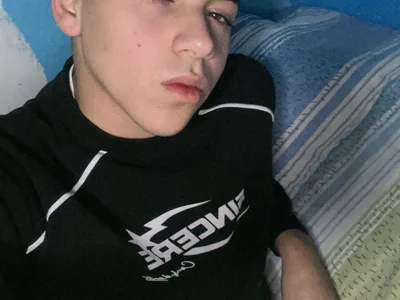 Johnnisak Male Skinny Free Webcam Porn