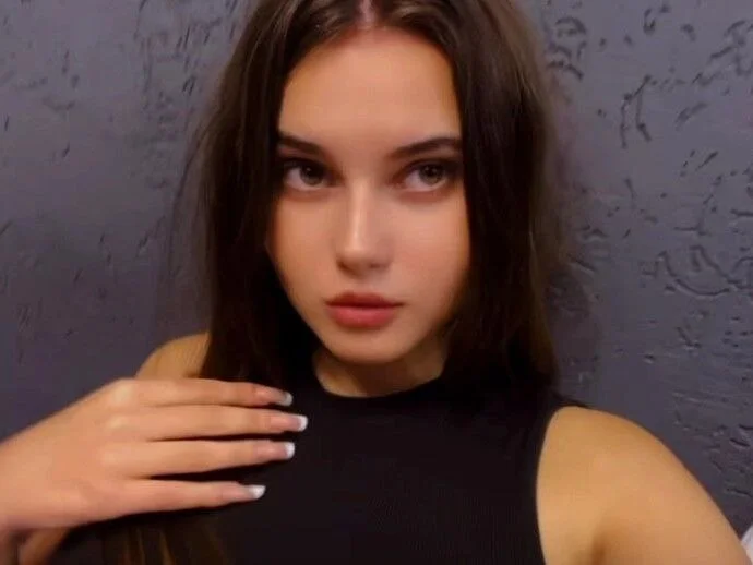 KiraMyth Chat XXX Ngoại tuyến