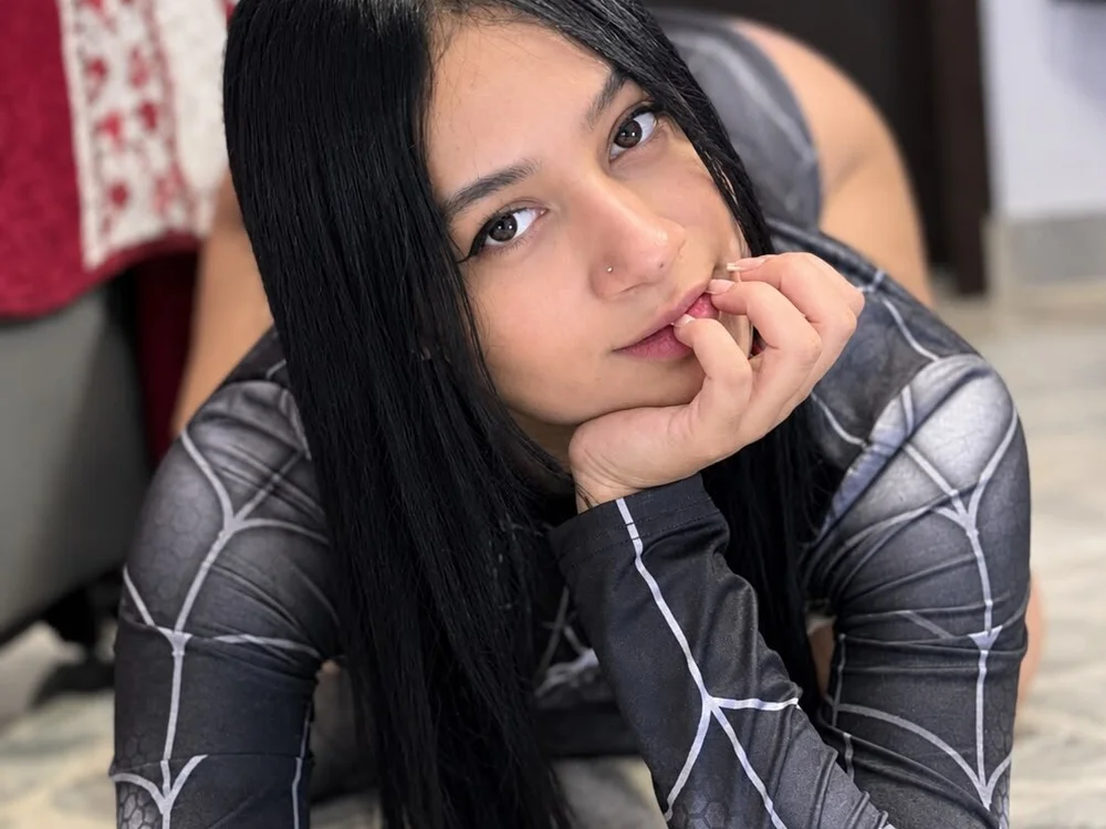 Amarafox1's Offline XXX Chat