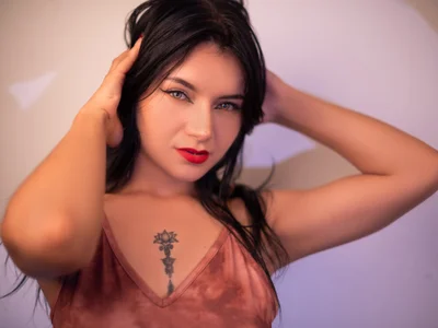 RoxanaBorns_ profile