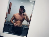 Youngmaleage1992's webcam live show