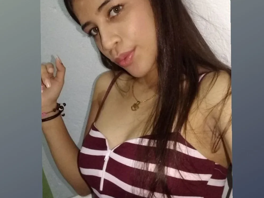 Naomi2805 offline chatrum