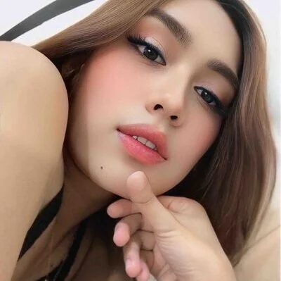 PrescillaGomez Obrolan XXX Offline