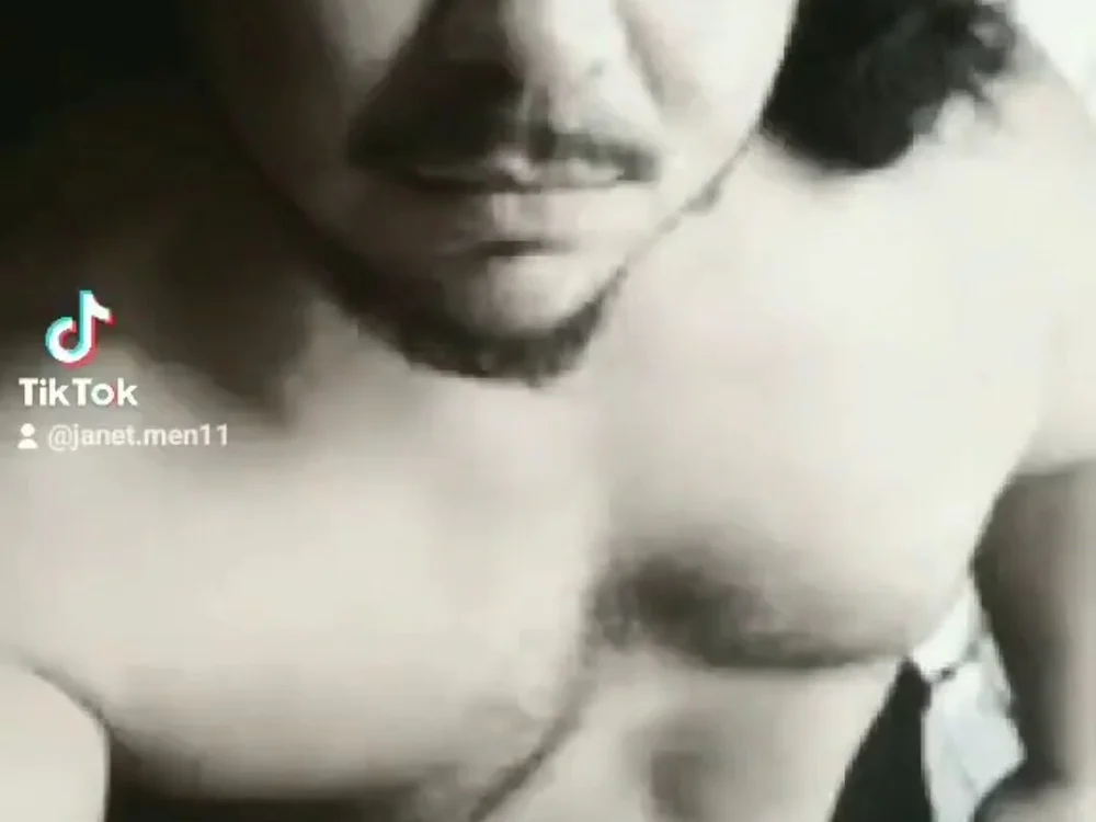 Ricky-Long527's Offline XXX Chat