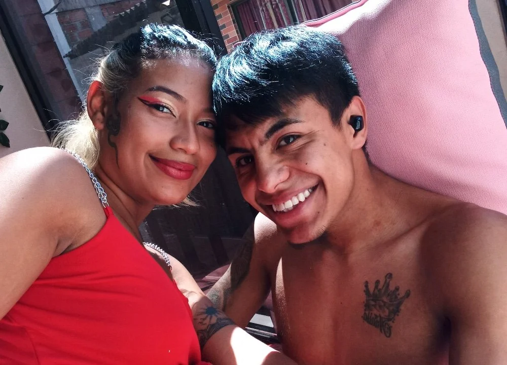 Papi_Mami_Live's Offline XXX Chat