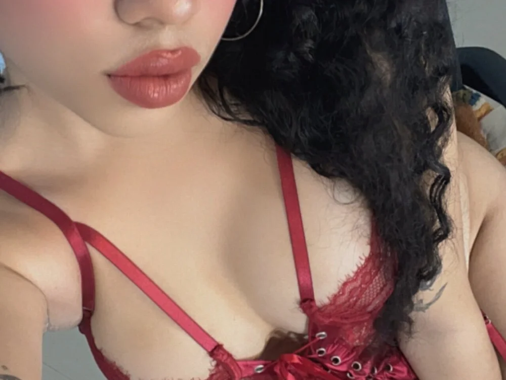 spicyjelly08 cam model