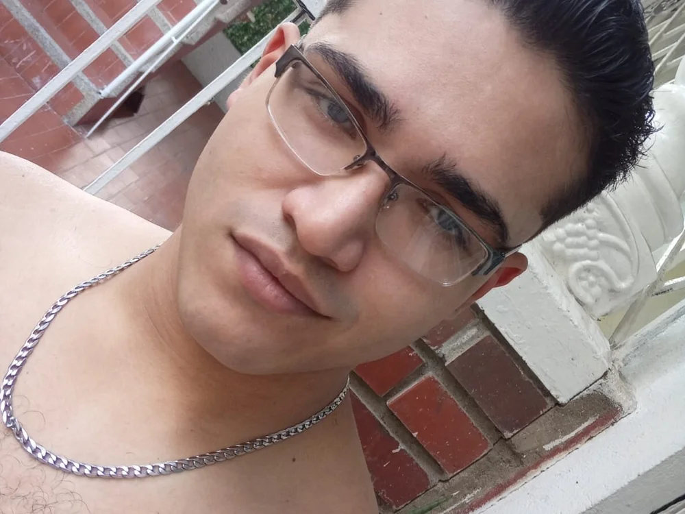 Fer_Thompsonn Offline XXX chat