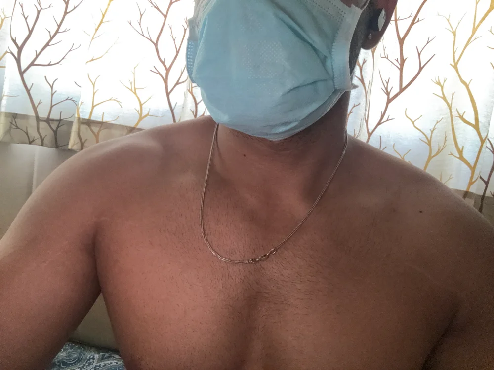 muscularZoro Chat XXX offline