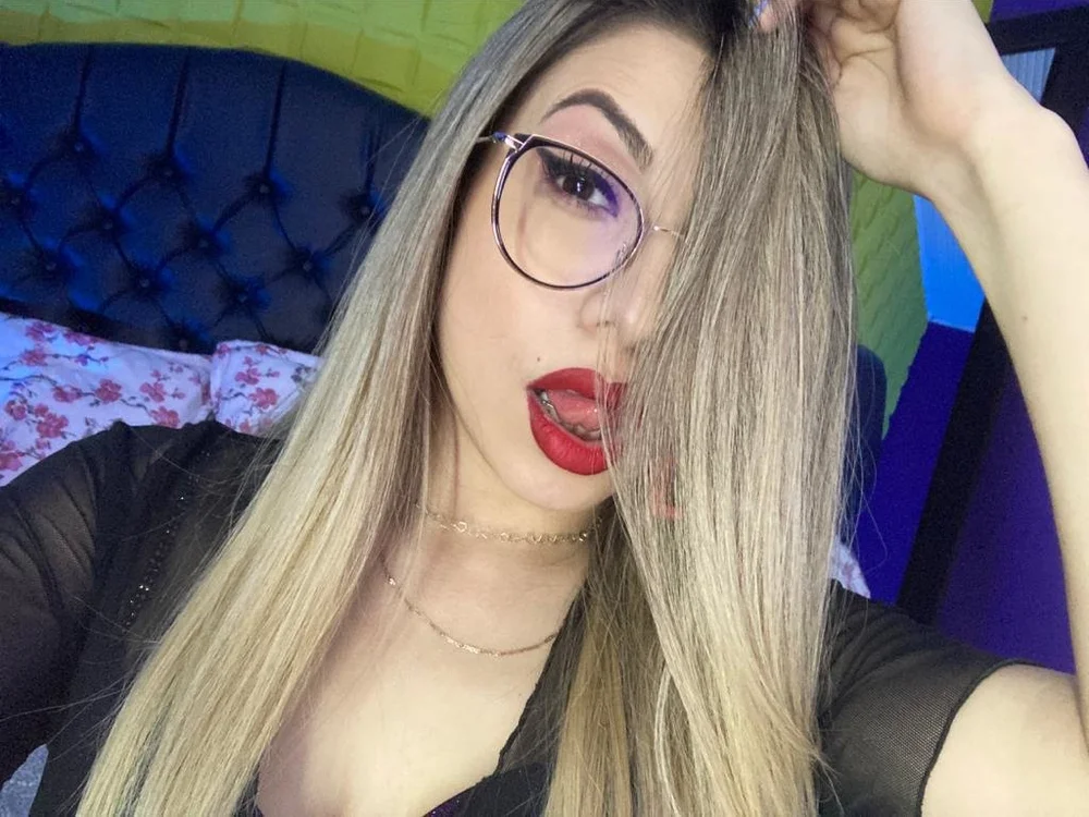 kristenn_jones' Offline XXX Chat