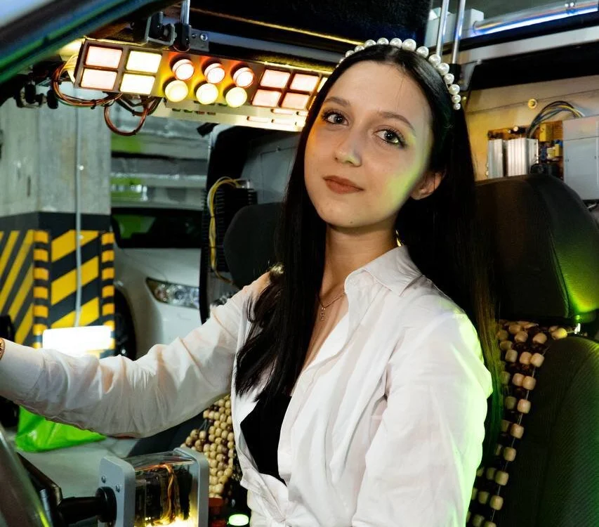 YourTemptation_ Adlı Modelin Çevrimdışı XXX Sohbeti