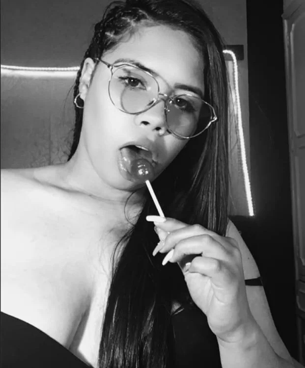 Sophia_mayersjs offline chatrum