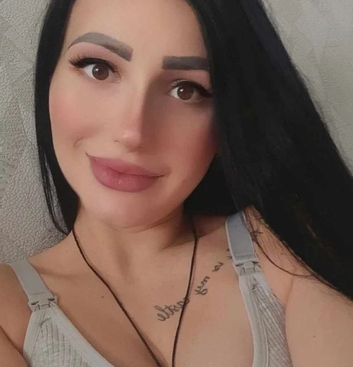 Jessie-Hot Adlı Modelin Çevrimdışı XXX Sohbeti