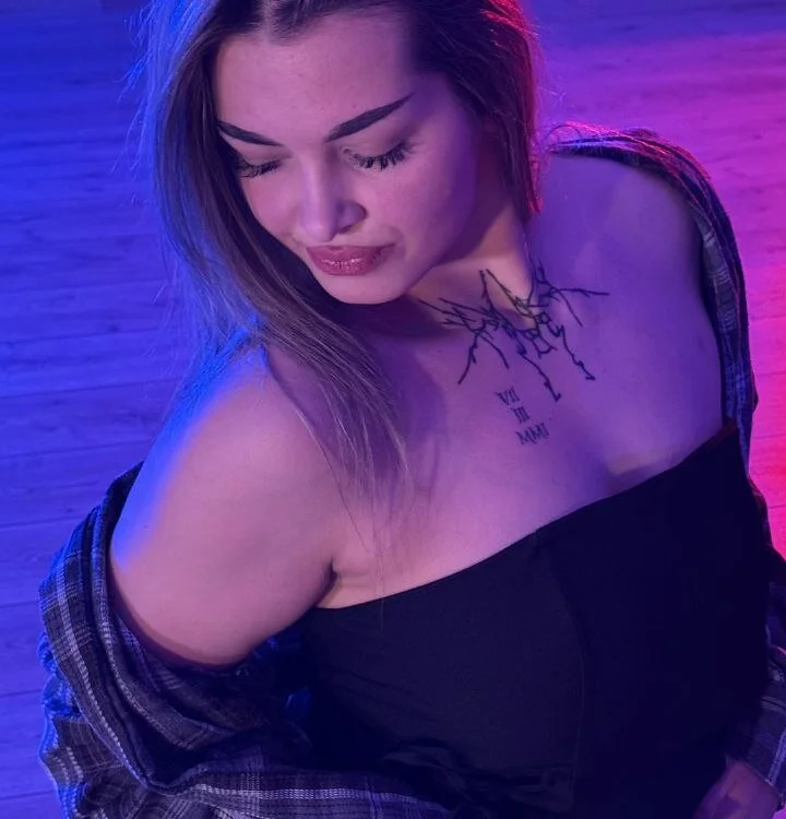 _Melissaaa_'s Offline Chat Room