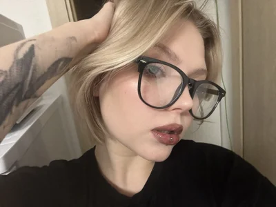 Ophelia_Ritz Gallery Image 1