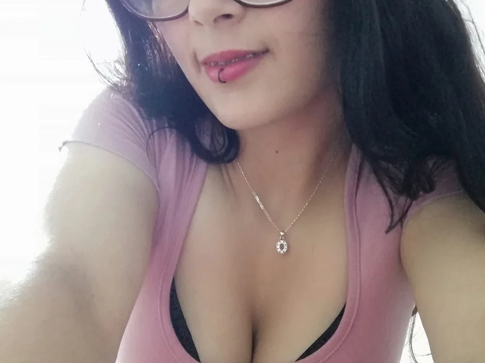 Holy_DirtyDoll Offline XXX-Chat