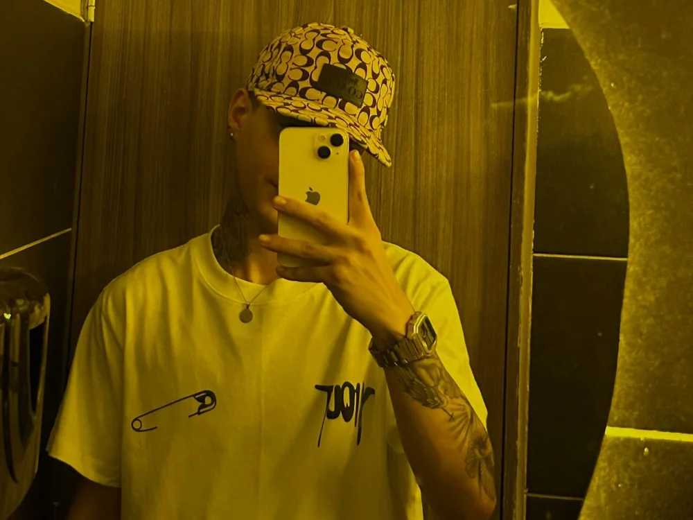 Angel_xxx 離線 XXX 聊天