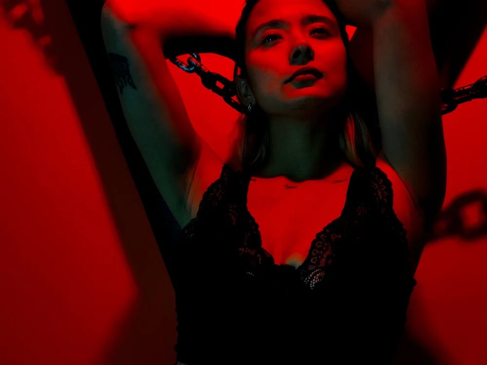 Alana18_'s Offline Chat Room