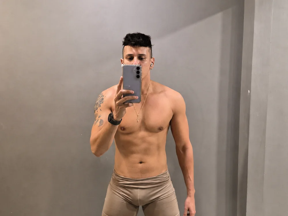leocastro2920's most recent online preview