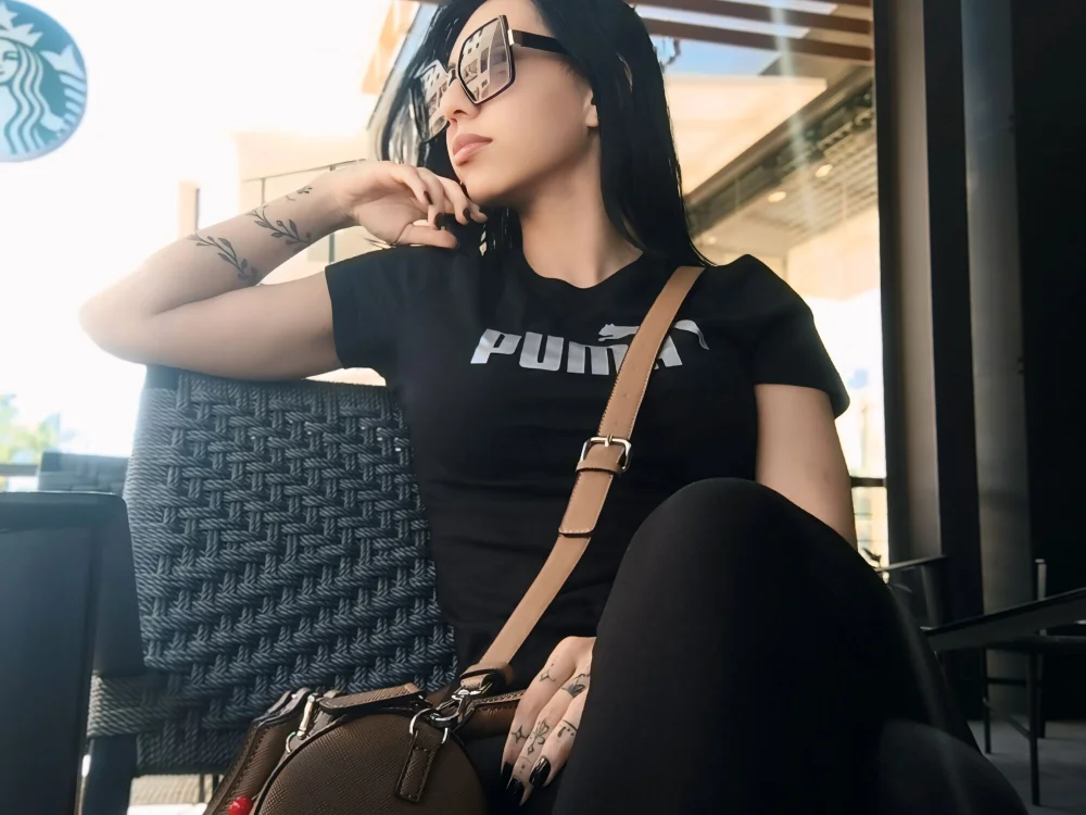 Emperatriz069's Offline Chat Room