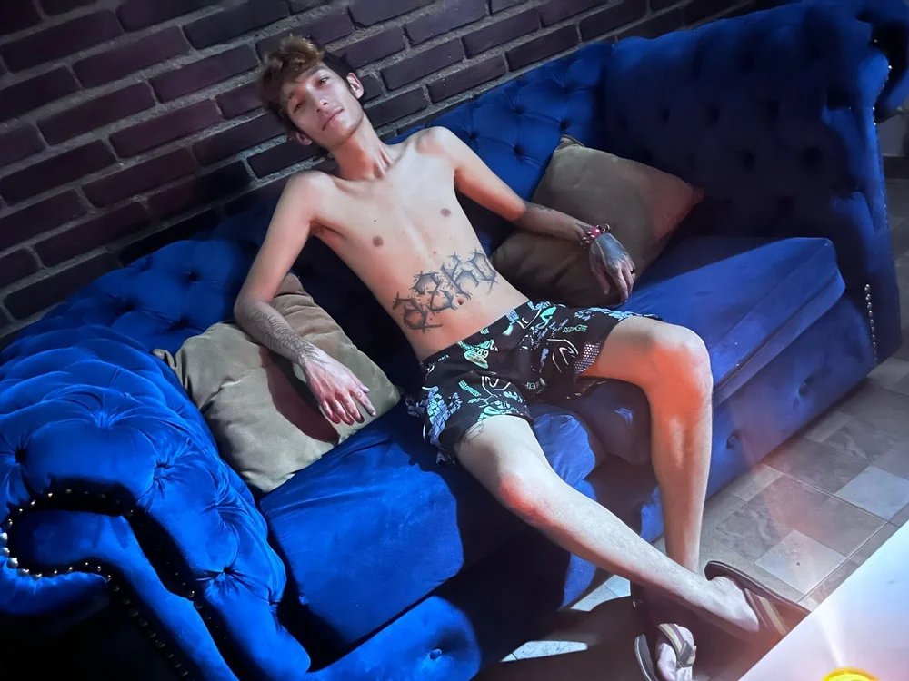 Caliban_punk's Offline XXX Chat