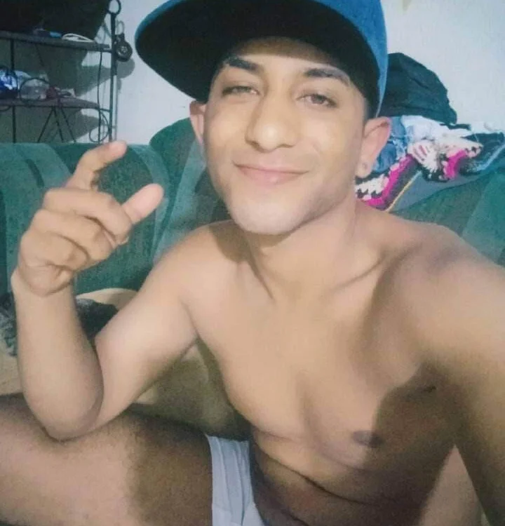 Danielito1311's Offline Chat Room