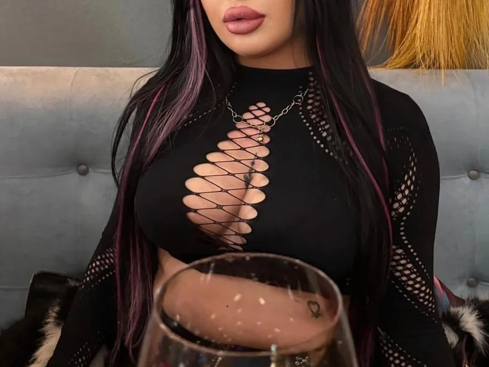 AlexiaBoom's Offline XXX Chat