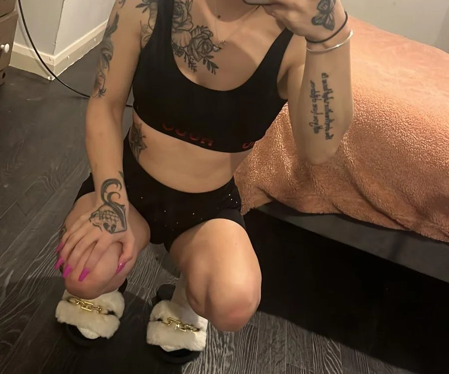 LucyRoseMae's Offline XXX Chat