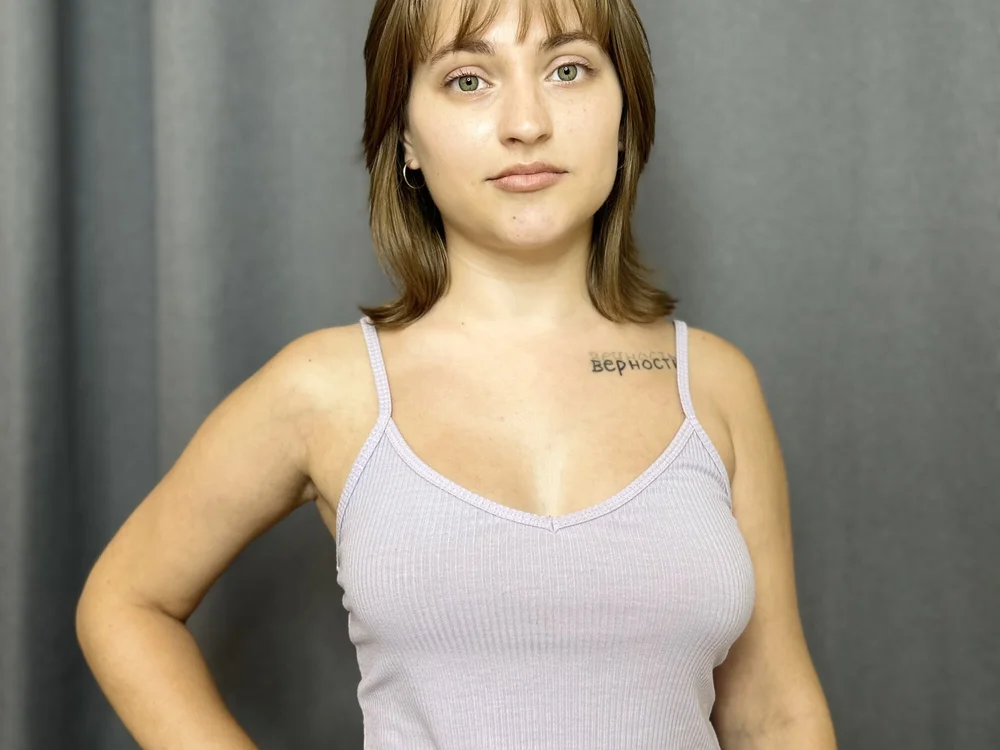 MollyGilles offline chatrum