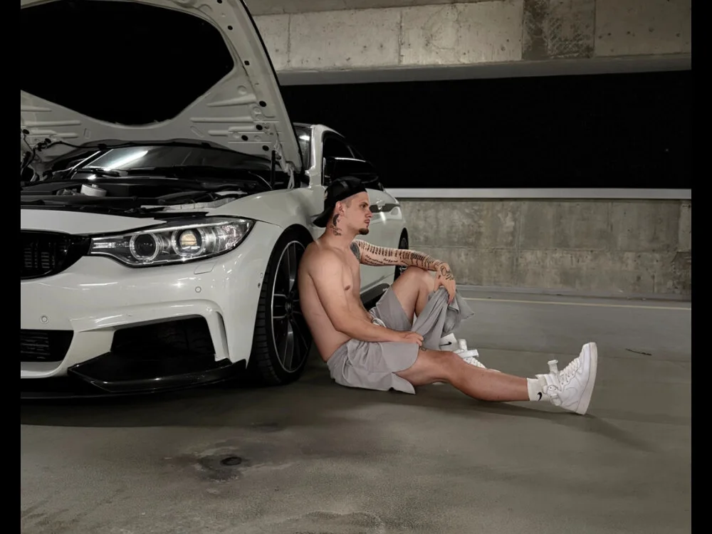 KavinAkul's Offline XXX Chat