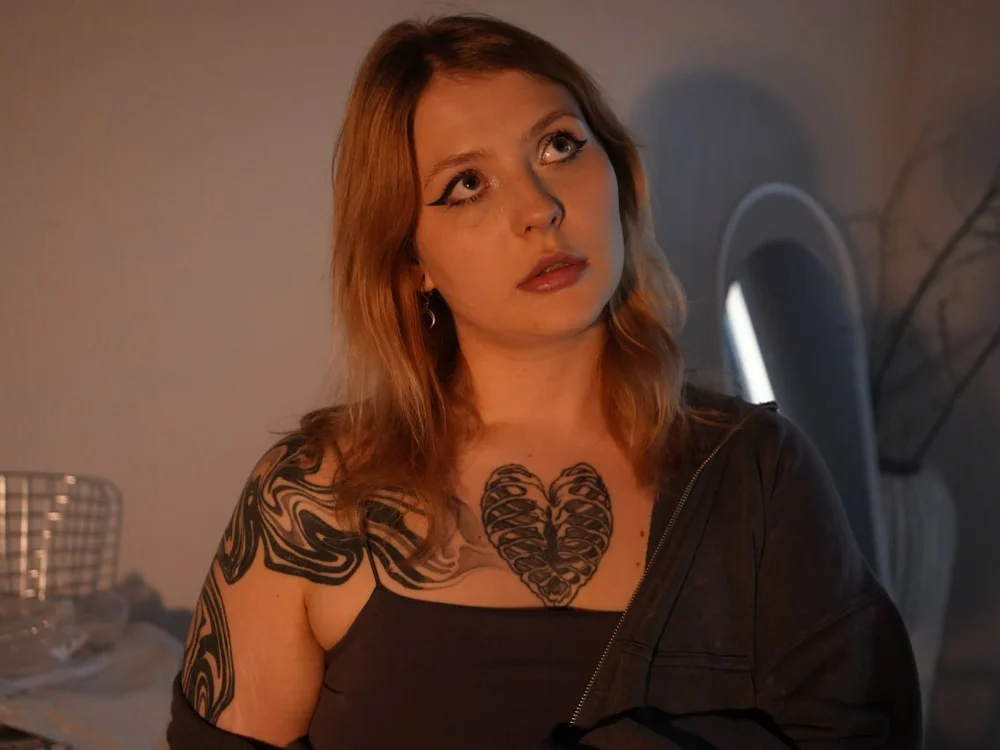 ElainaQik's Offline Chat Room