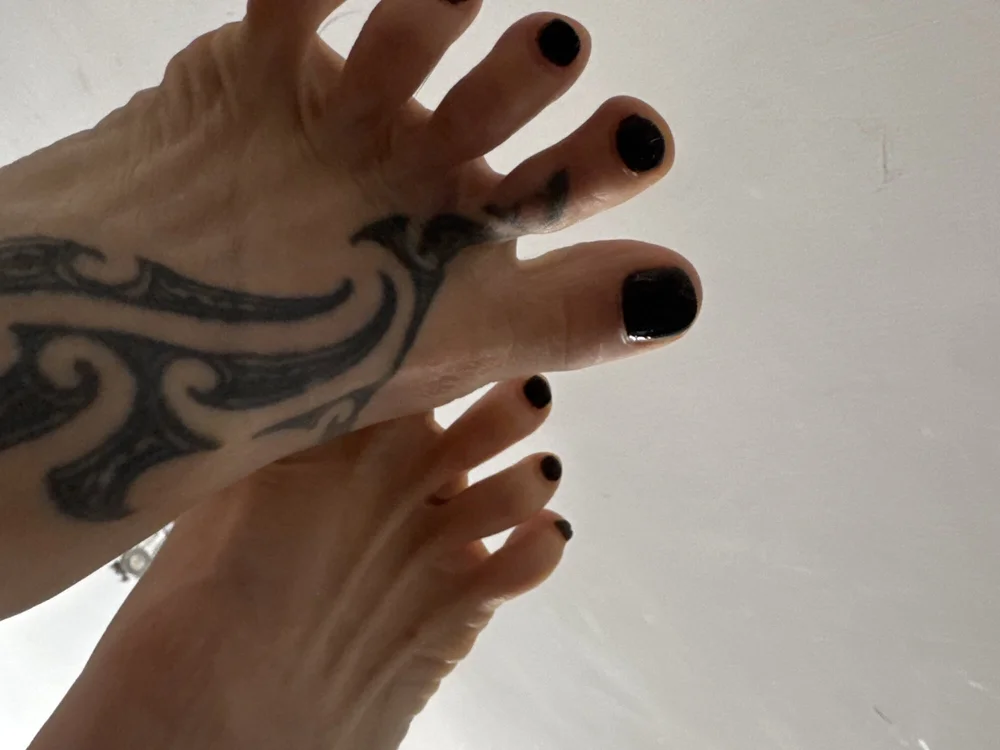 ilovefootsie's Offline XXX Chat