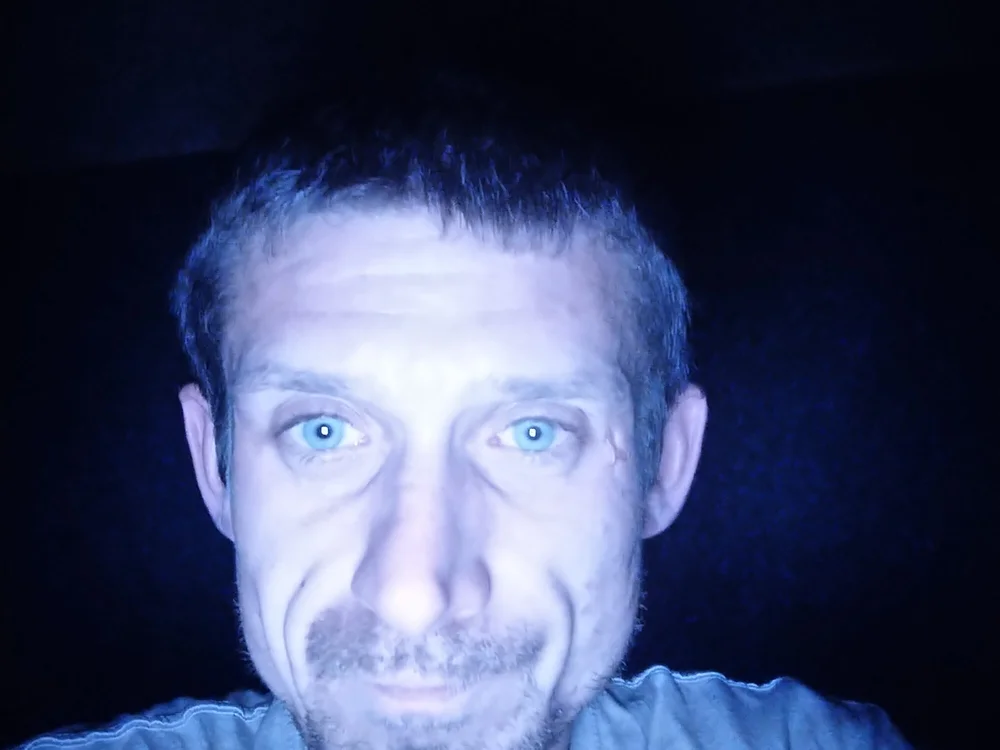 moloch13's Offline Chat Room
