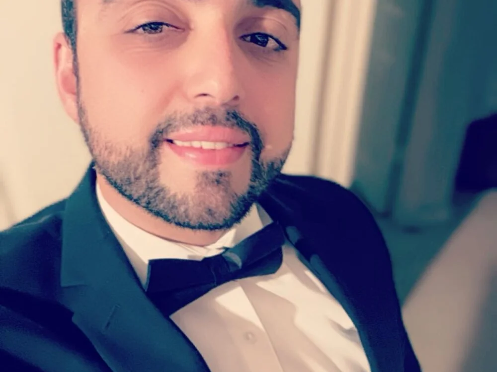 Jonnybigccookk69's Offline XXX Chat