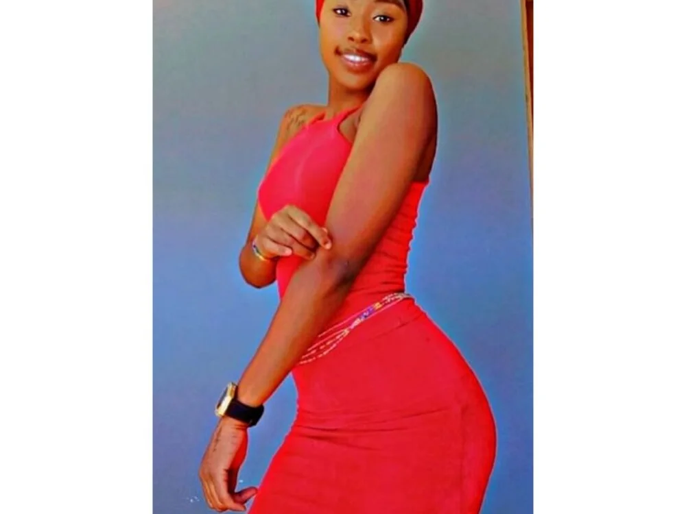 Lusty_vybz's Offline XXX Chat