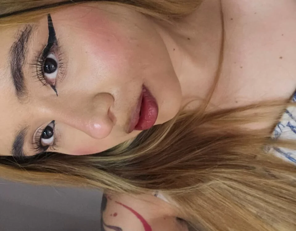 Lissmoonx_ Adlı Modelin Çevrimdışı XXX Sohbeti