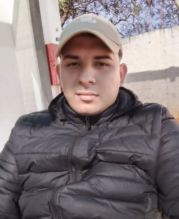 Chatroom XXX hors ligne de Angelcacere