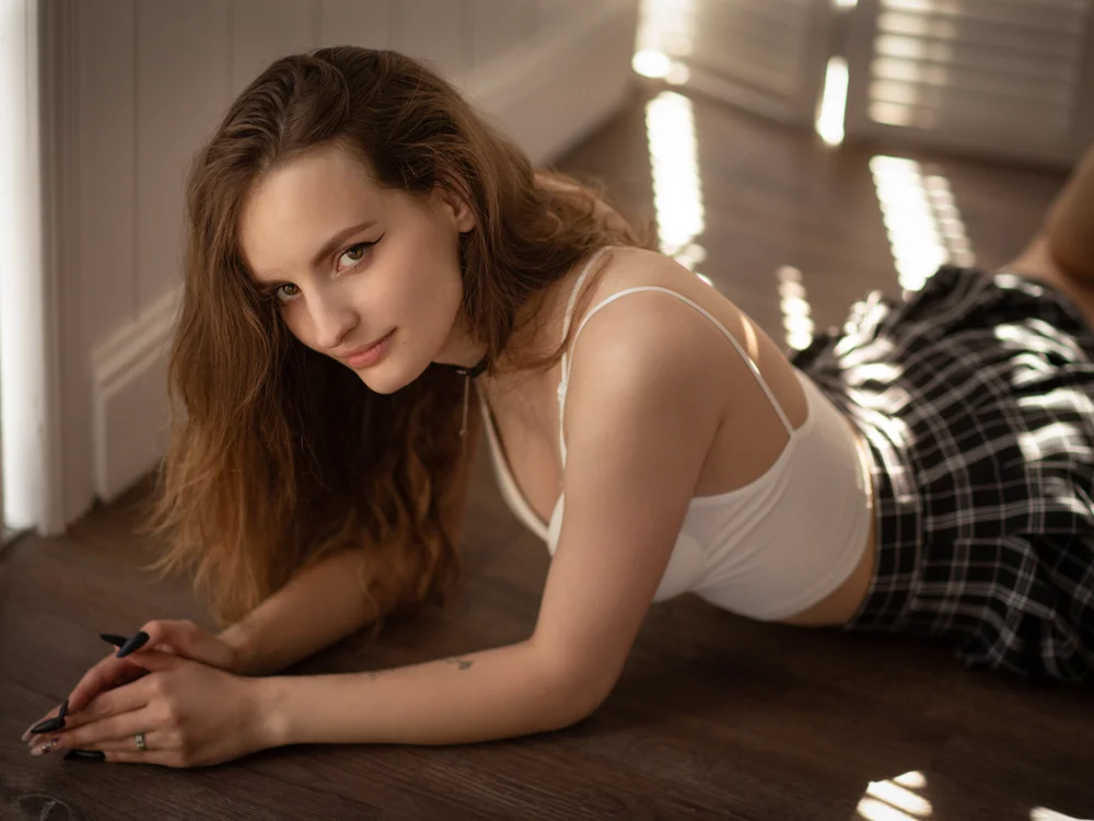 Ella_Flowers' Offline XXX Chat