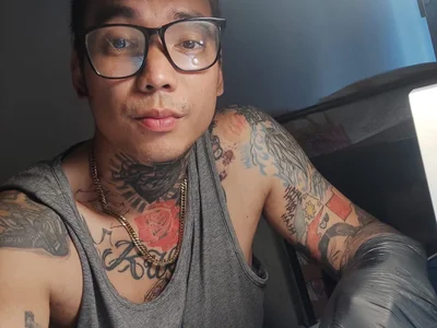 Mikeysins2 Male Ejaculation Free Webcam Chat