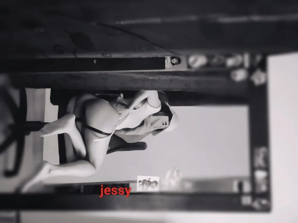 jessy__01's Offline XXX Chat