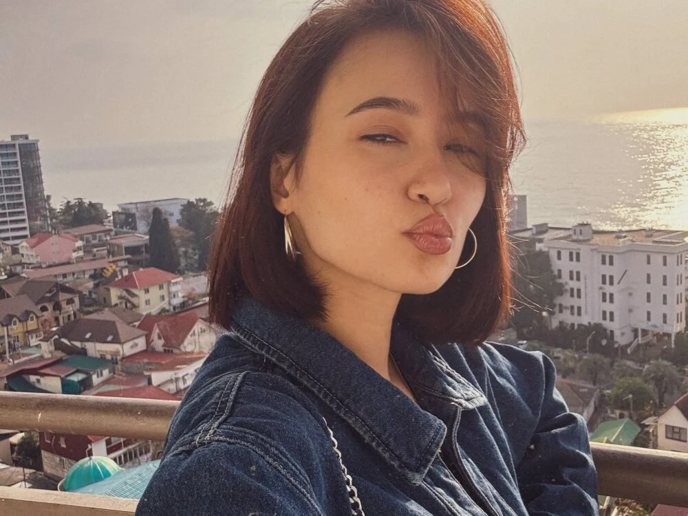 Chee_cha Adlı Modelin Çevrimdışı XXX Sohbeti