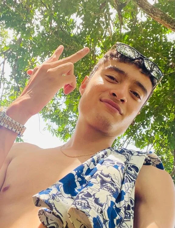 camiYwY Obrolan XXX Offline