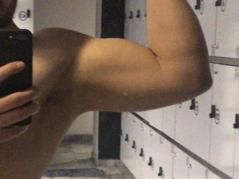 دردشة thickdickk22 الجنسية دون اتصال