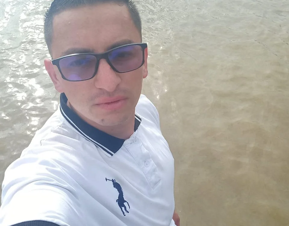 yessi_lux offline chatrum
