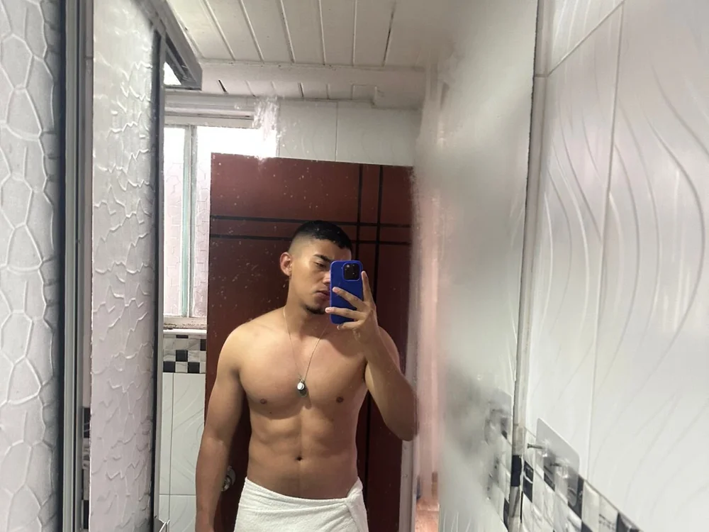 Ares_nightt's most recent online preview