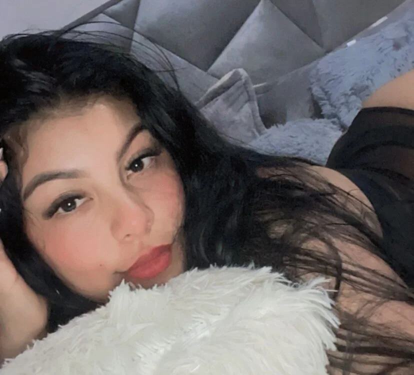 Salmaportman69 Chat XXX offline