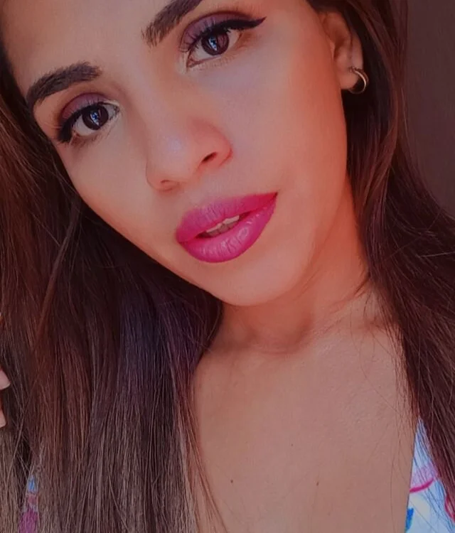 Piel_morena's Offline Chat Room