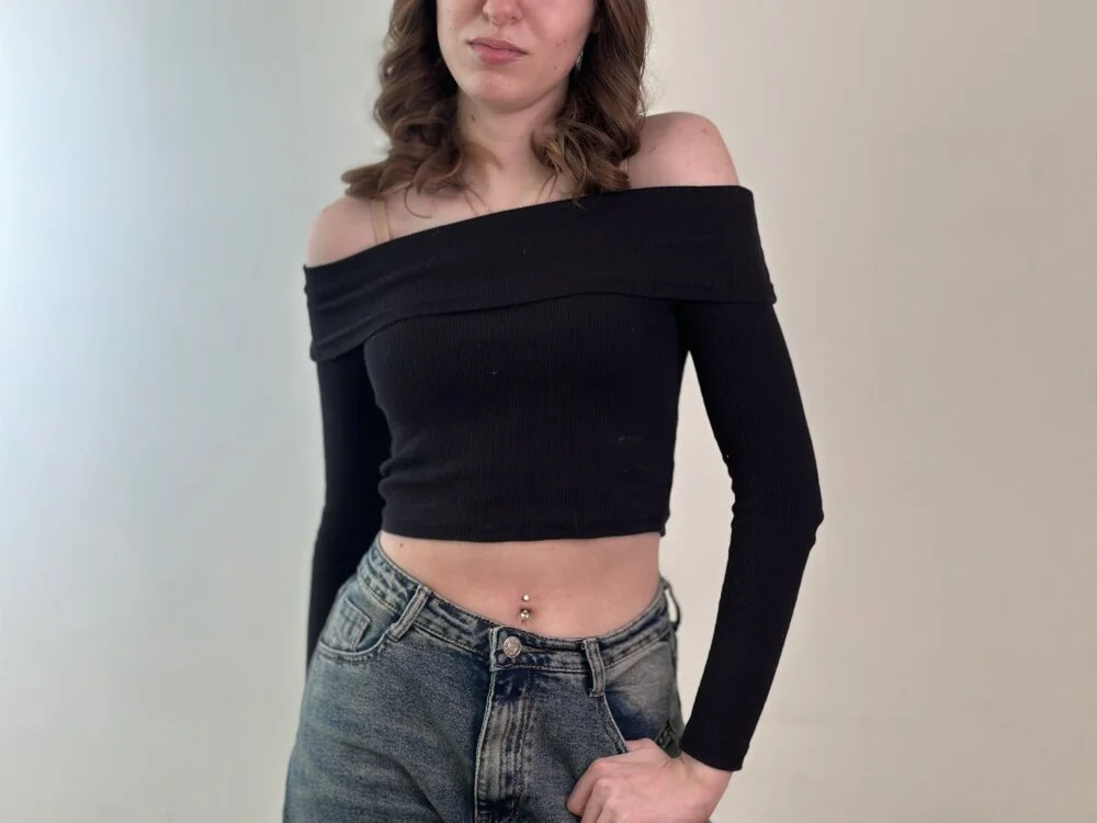 CarinUrda 现场XXX聊天