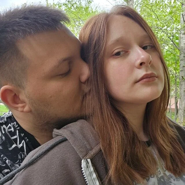 25HotCouple25 offline chatrum